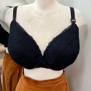 Brand new Torrid Curves black lace padded bra bralette with tags 40 DDD